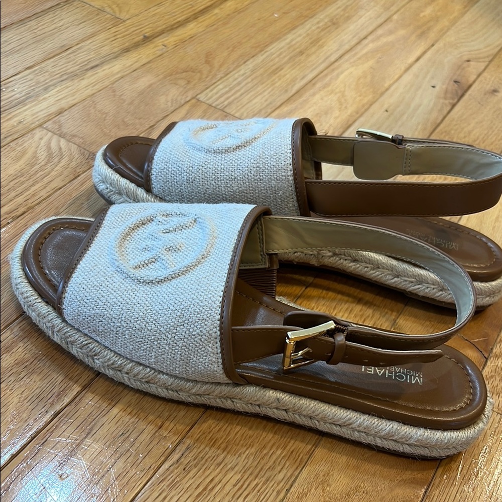 Michael Kors Women's Tan and Cream Sandals